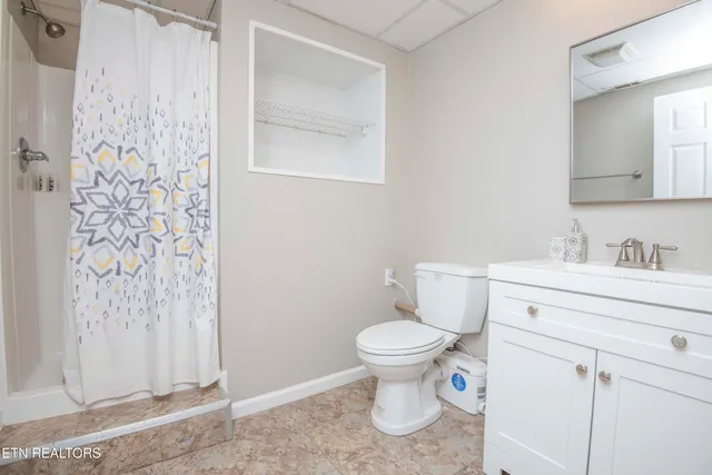 $595,000 | 1559 Crestridge Drive, Maryville, TN 37804