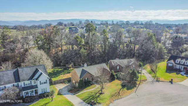 $595,000 | 1559 Crestridge Drive, Maryville, TN 37804