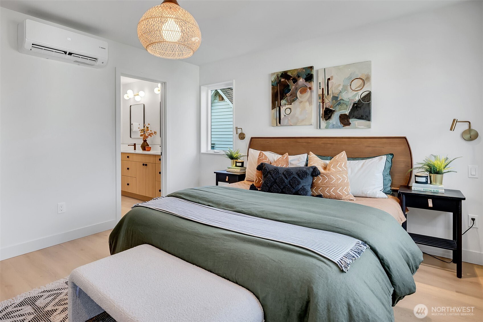 4405 South Holly Street Seattle, WA 98118 - Photo 14 of 31