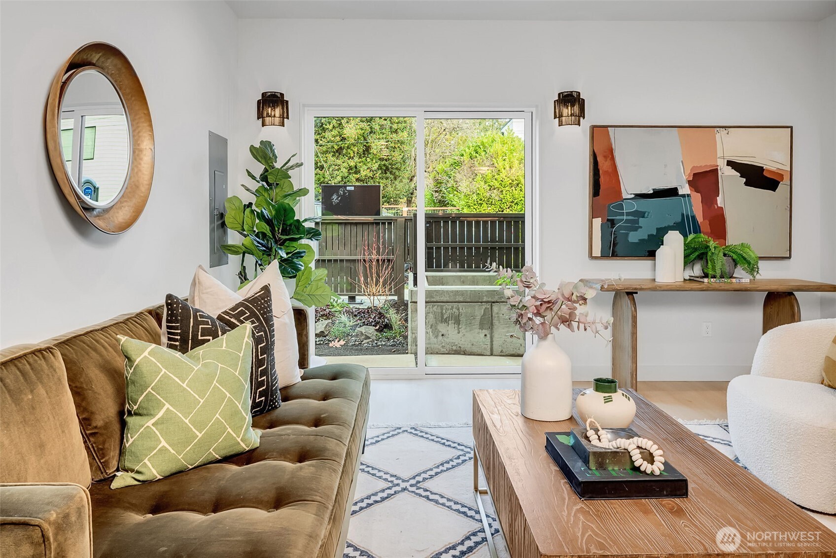 4405 South Holly Street Seattle, WA 98118 - Photo 5 of 31