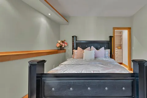 $1,200,000 | 2716 103rd Court Northeast, Blaine, MN 55449