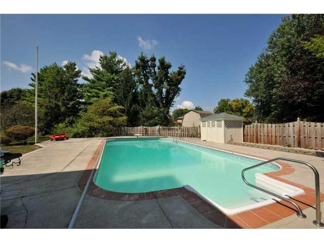 450 Leaning Tree Road Greenwood, IN 46142 - Photo 2 of 12 Gallery Image 2