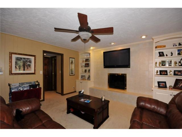 450 Leaning Tree Road Greenwood, IN 46142 - Photo 4 of 12 Gallery Image 4