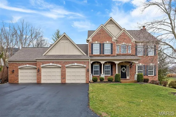 $749,000 | 882 Cabernet Lane, St. Albans, MO 63073