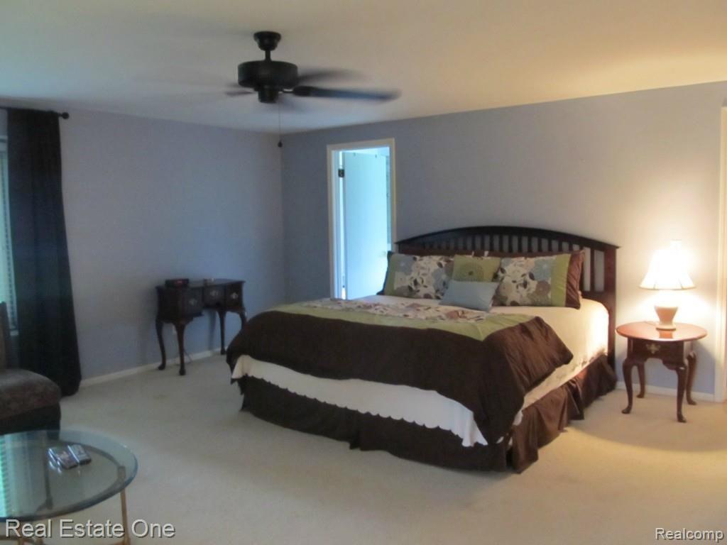 1864 Carter Road Rochester, MI 48306 - Photo 16 of 29 photo 24.jpg