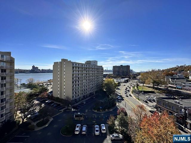 1077 River Road, Unit 910 Edgewater, NJ 07020 - Photo 2 of 8