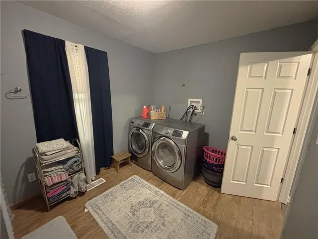 $189,900 | 209 D Street, Creighton, MO 64739