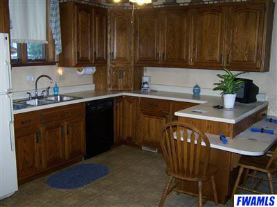 915 West Monroe Street Decatur, IN 46733 - Photo 2 of 11 Gallery Image 2