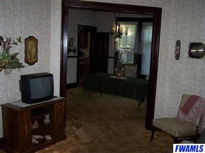 915 West Monroe Street Decatur, IN 46733 - Photo 4 of 11 Gallery Image 4