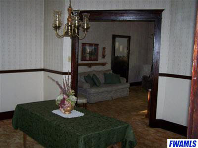 915 West Monroe Street Decatur, IN 46733 - Photo 5 of 11 Gallery Image 5
