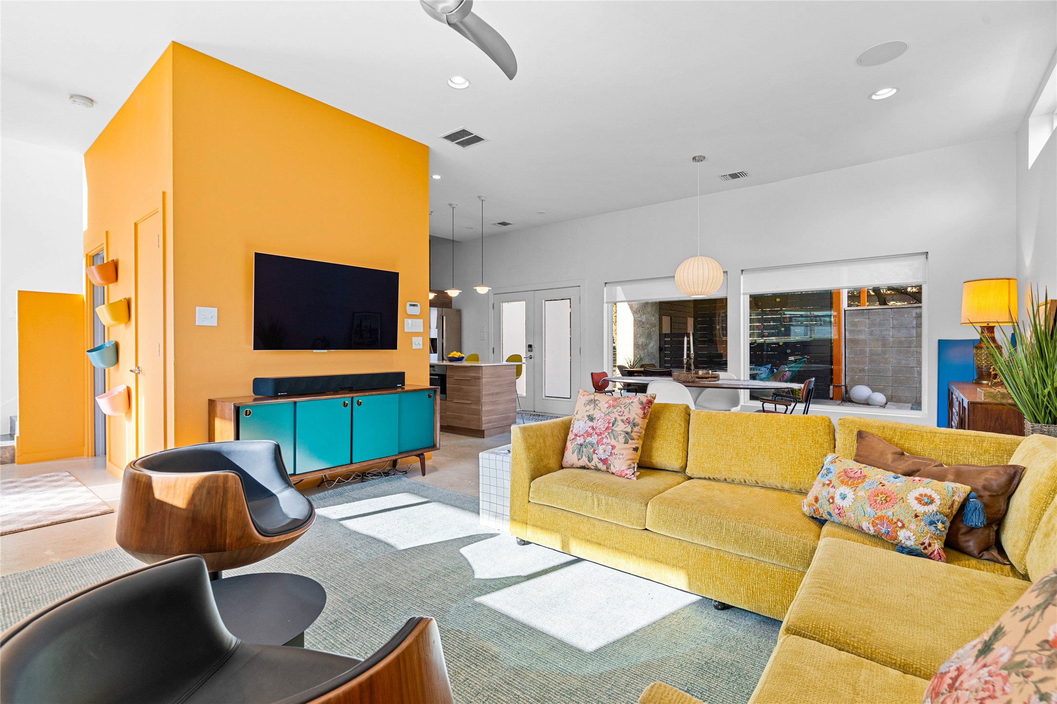 5900 Ventus Street Austin, TX 78721 - Photo 4 of 30