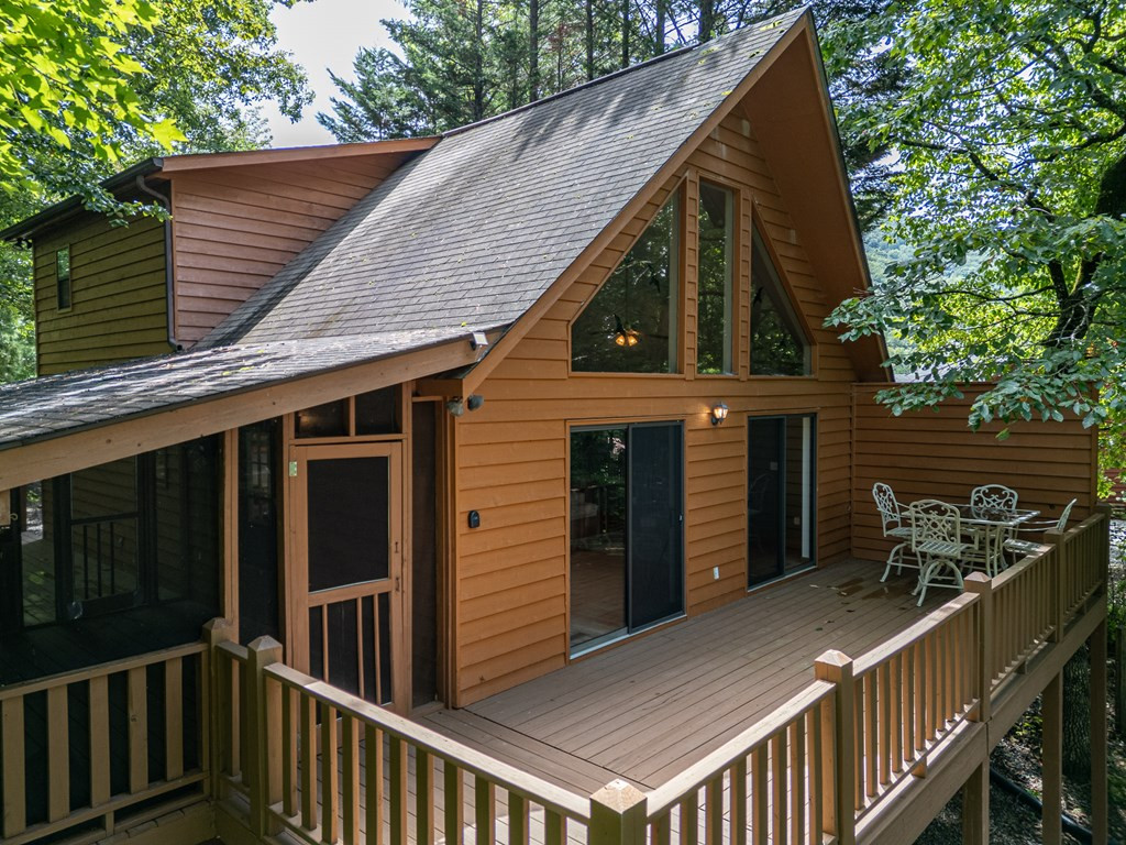 425 Boyd Ridge Drive Murphy, NC 28906 - Photo 24 of 41 Deck back of house