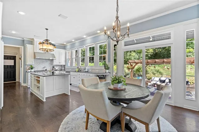 $2,490,000 | 16931 South Highland Ridge Drive, Loch Lloyd, MO 64012