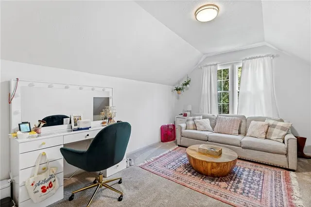 $2,490,000 | 16931 South Highland Ridge Drive, Loch Lloyd, MO 64012