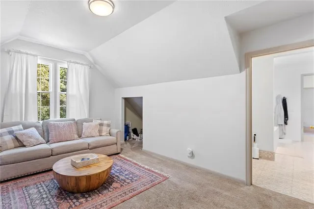 $2,490,000 | 16931 South Highland Ridge Drive, Loch Lloyd, MO 64012