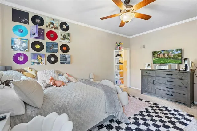 $2,490,000 | 16931 South Highland Ridge Drive, Loch Lloyd, MO 64012