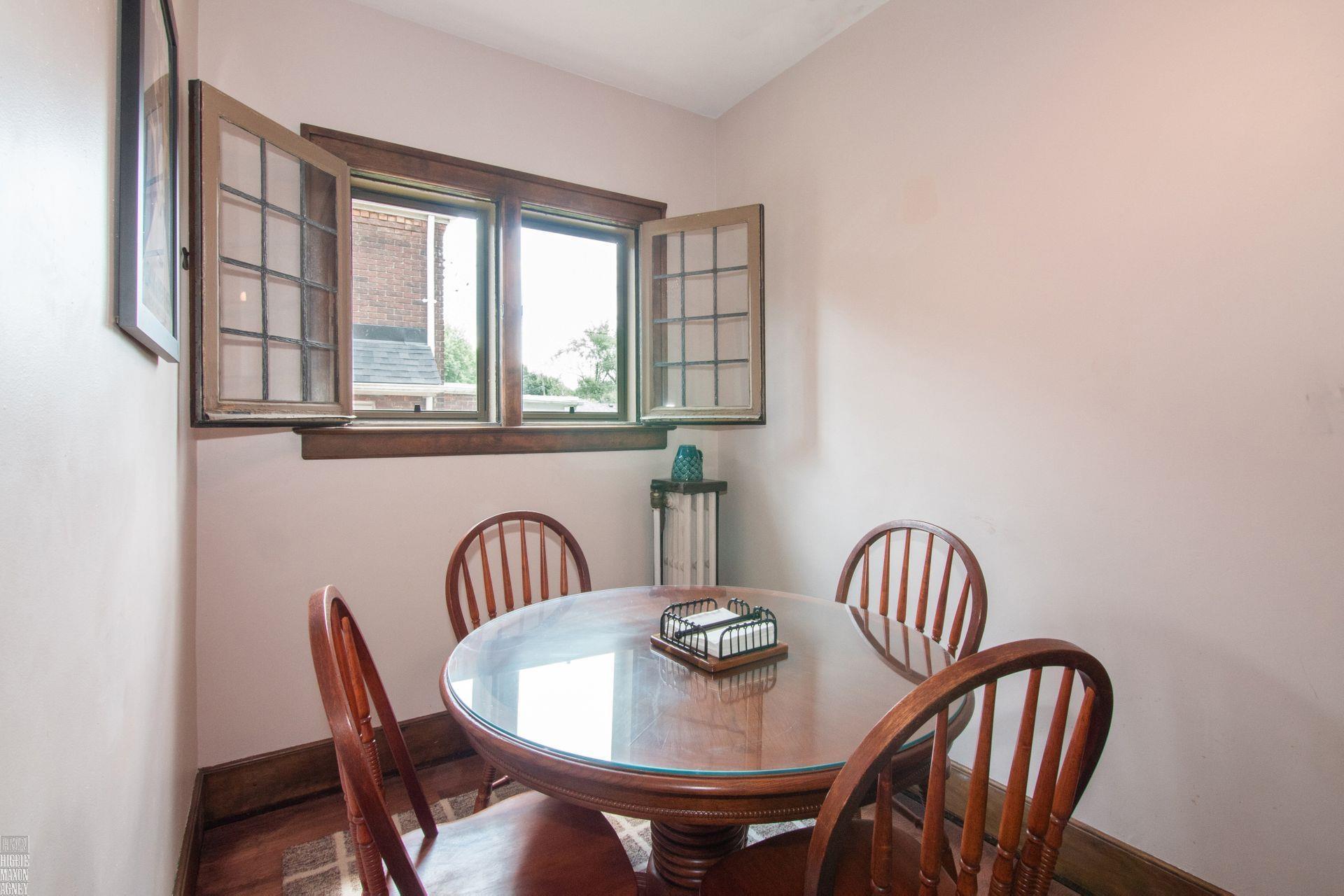 1423 Devonshire Road Grosse Pointe Park, MI 48230 - Photo 10 of 35