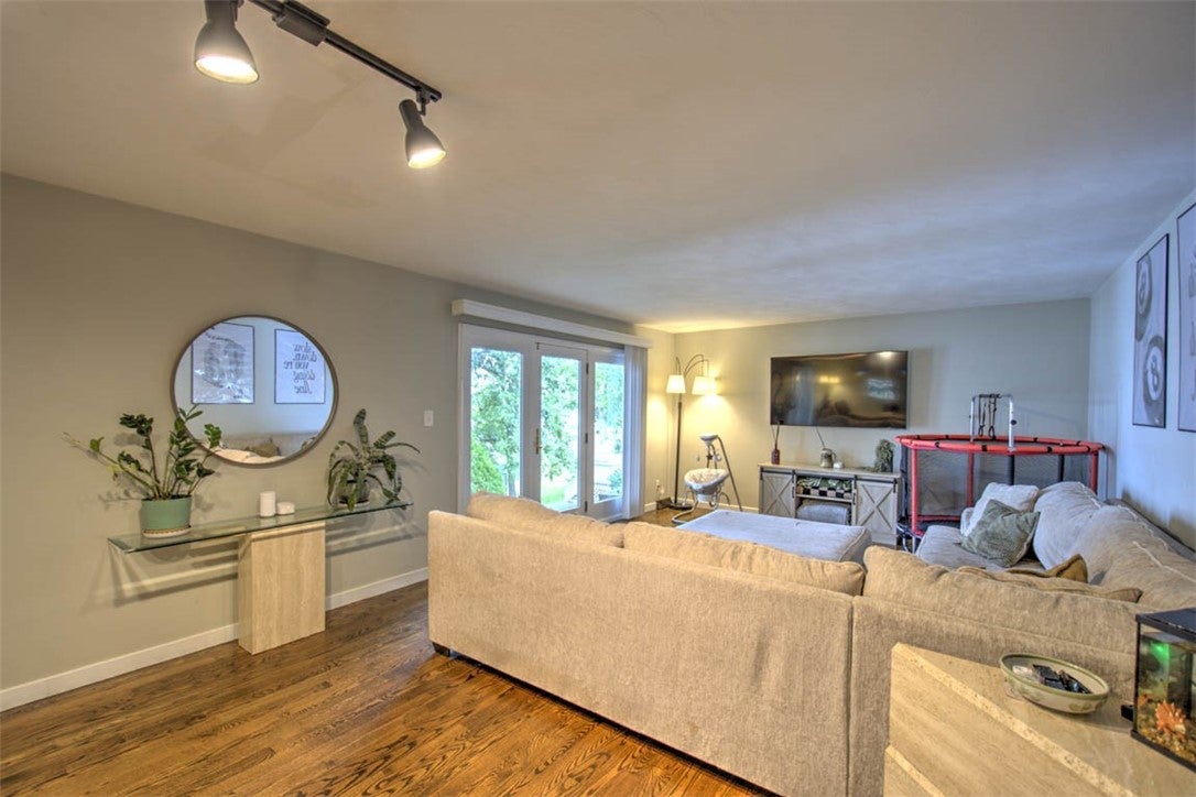 23 Oak Ridge Drive Decatur, IL 62521 - Photo 6 of 38 Gallery Image 6