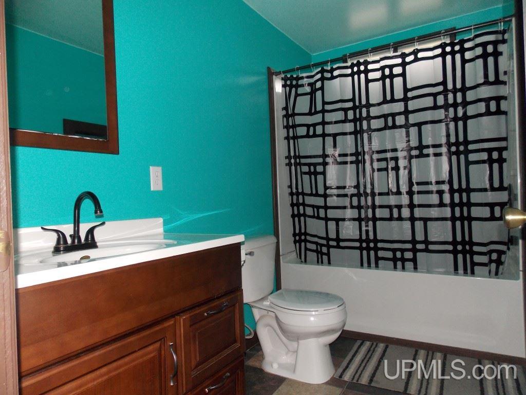 421 Lyons Street Baraga, MI 49908 - Photo 10 of 18