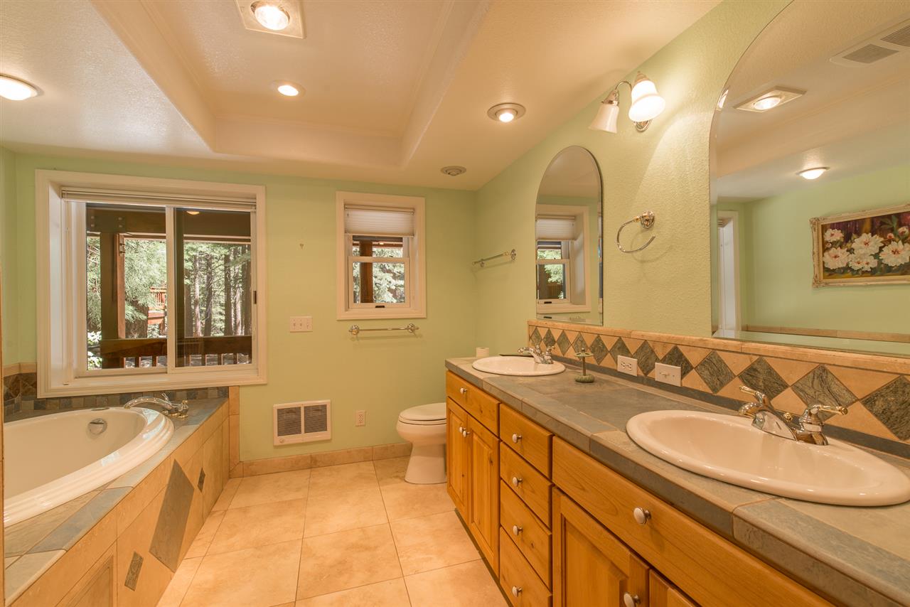 11012 Beacon Road Truckee, CA 96161 - Photo 12 of 14 Gallery Image 12
