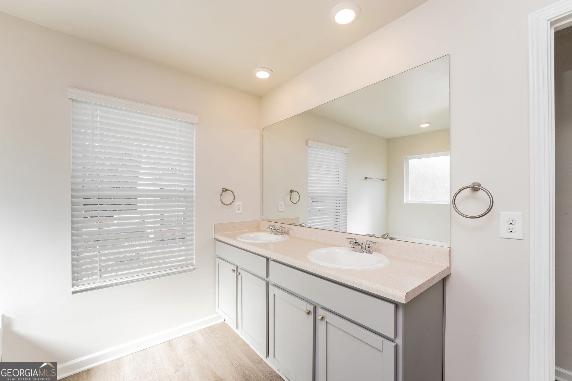 3811 River Rock Road Lithonia, GA 30038 - Photo 10 of 17