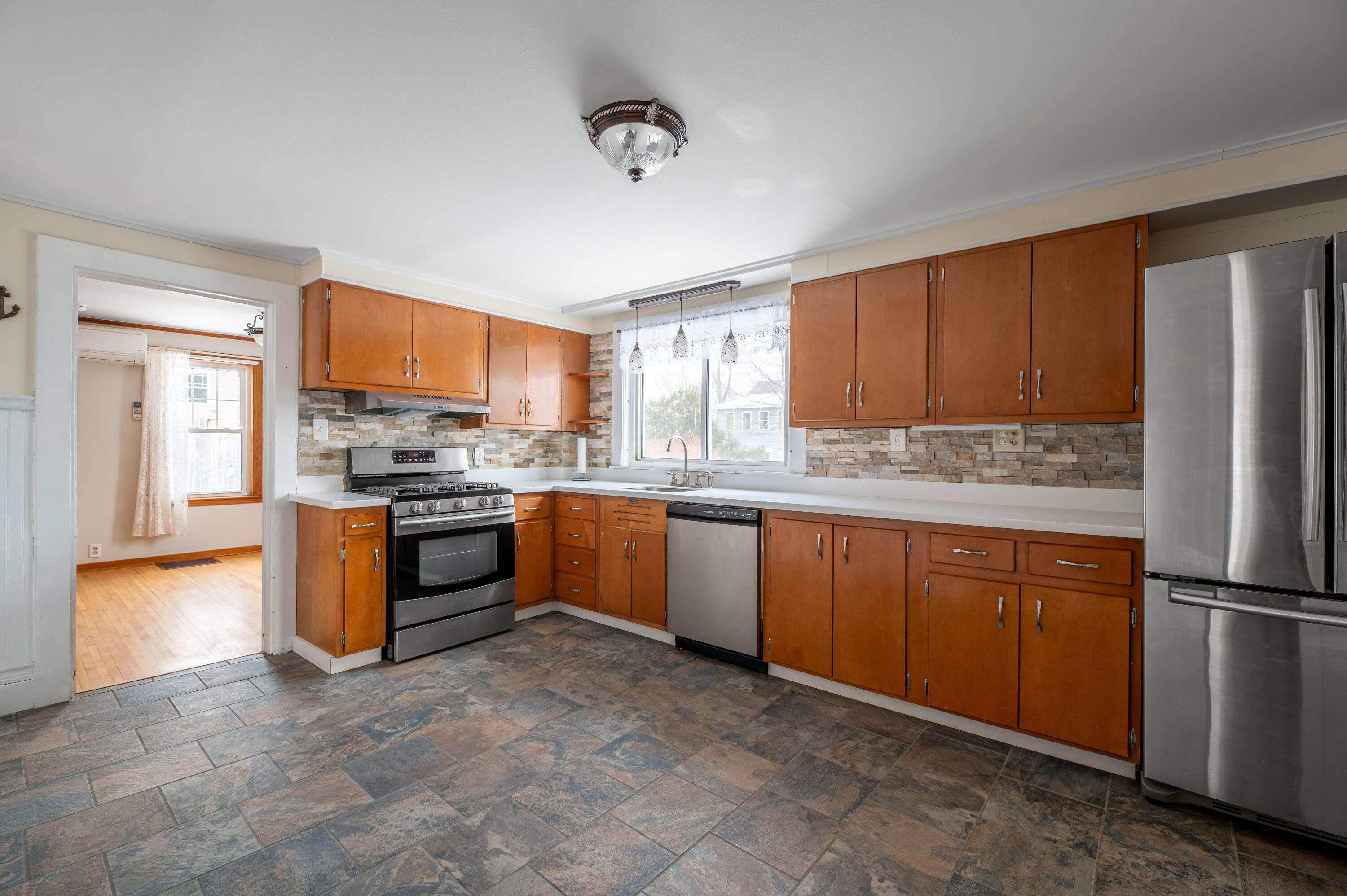 255 Fern Street Bangor, ME 04401 - Photo 11 of 48 Fern-11