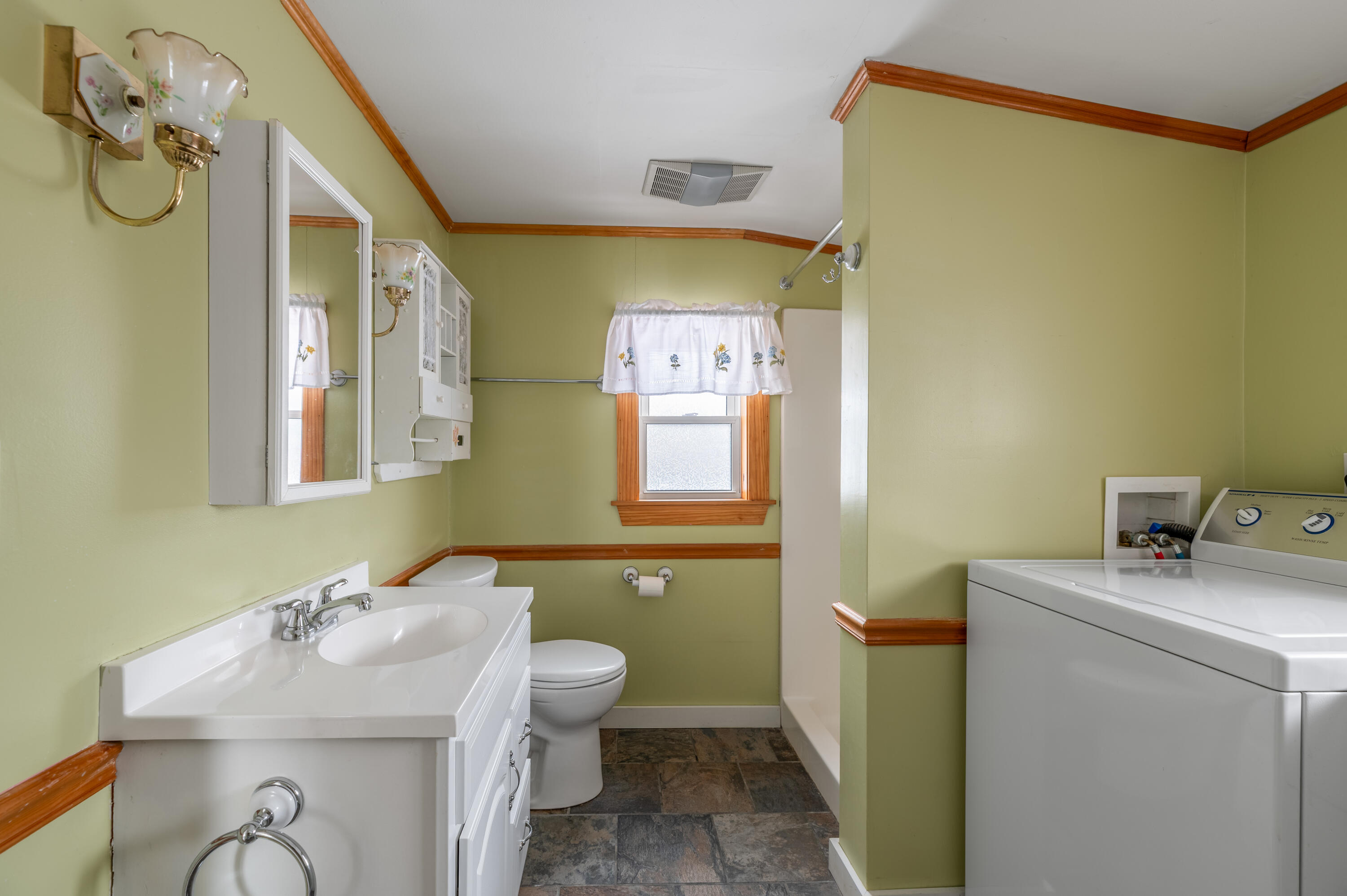 255 Fern Street Bangor, ME 04401 - Photo 20 of 48 Fern-20