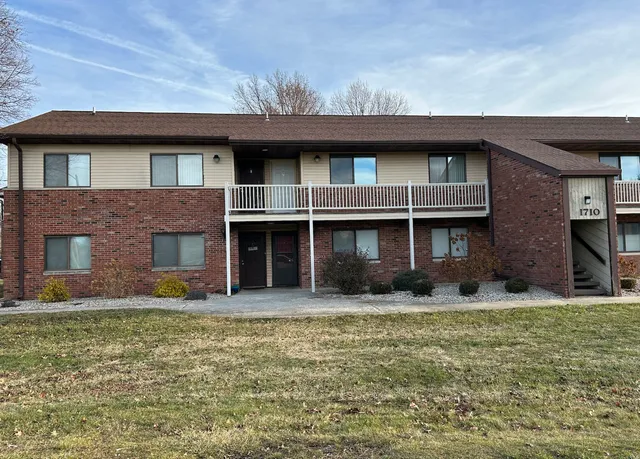$91,000 | 1710 Willow View Road, Unit 3, Urbana, IL 61802