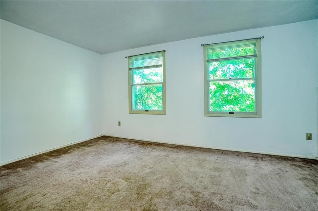 320 Sugar Maple Circle Washington, PA 15301 - Photo 10 of 23 an empty room with windows