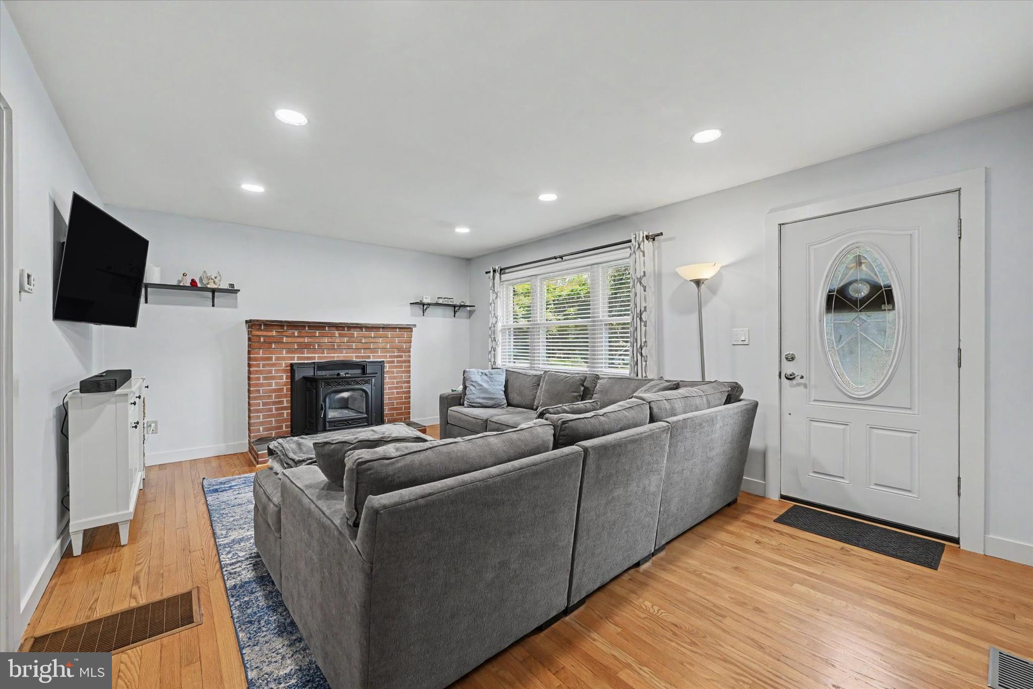 710 Old Fallston Road Fallston, MD 21047 - Photo 3 of 31