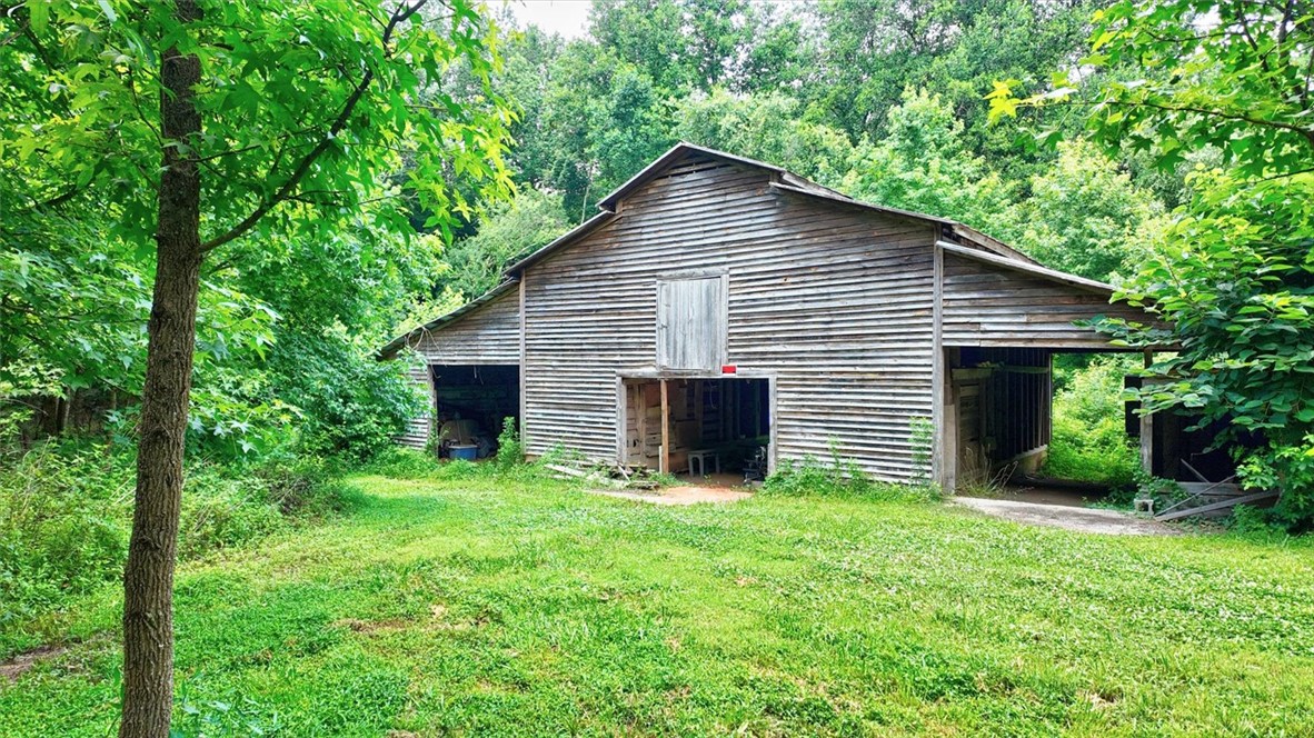 2349 Old Dobbins Bridge Road Townville, SC 29689 - Photo 2 of 17
