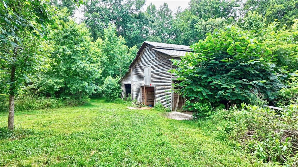 2349 Old Dobbins Bridge Road Townville, SC 29689 - Photo 3 of 17