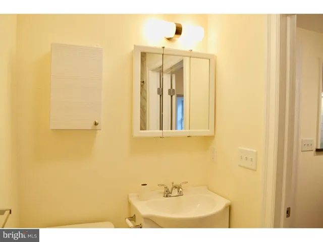 $1,449 | 510 South Front Street, Unit 2R, Philadelphia, PA 19147