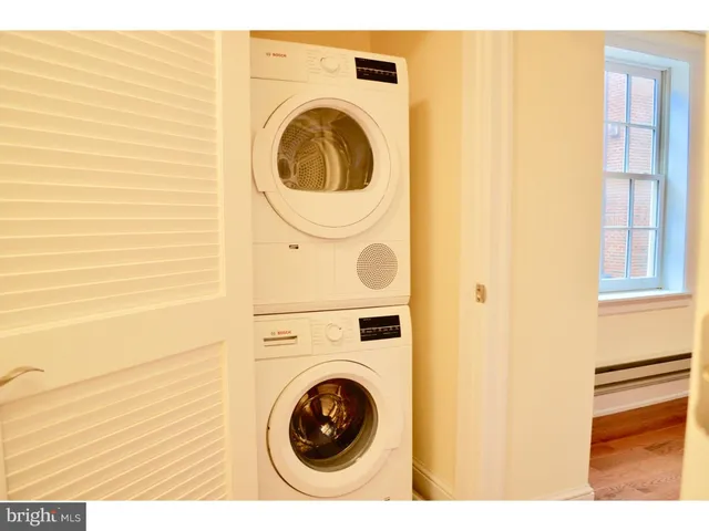 $1,449 | 510 South Front Street, Unit 2R, Philadelphia, PA 19147