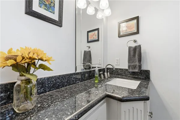 $739,000 | 232 Junipero Avenue, Unit B1, Long Beach, CA 90803