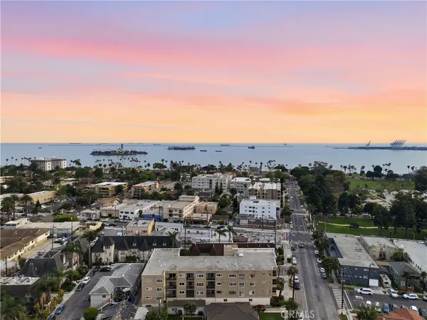$739,000 | 232 Junipero Avenue, Unit B1, Long Beach, CA 90803