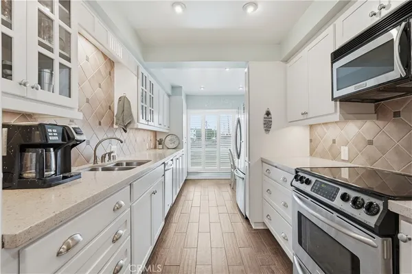 $739,000 | 232 Junipero Avenue, Unit B1, Long Beach, CA 90803