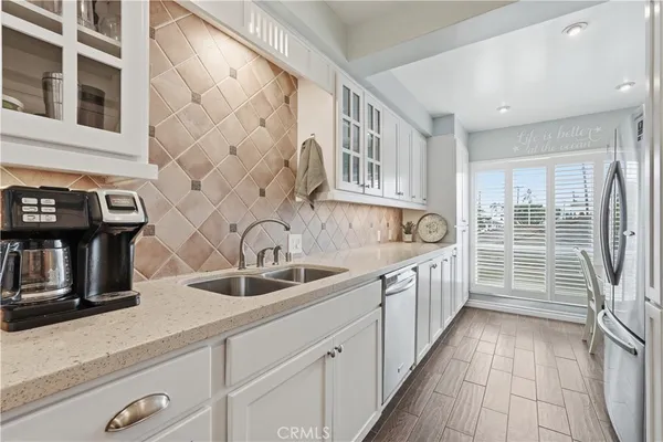 $739,000 | 232 Junipero Avenue, Unit B1, Long Beach, CA 90803