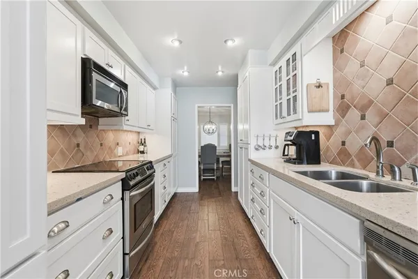 $739,000 | 232 Junipero Avenue, Unit B1, Long Beach, CA 90803