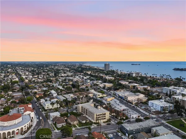 $739,000 | 232 Junipero Avenue, Unit B1, Long Beach, CA 90803