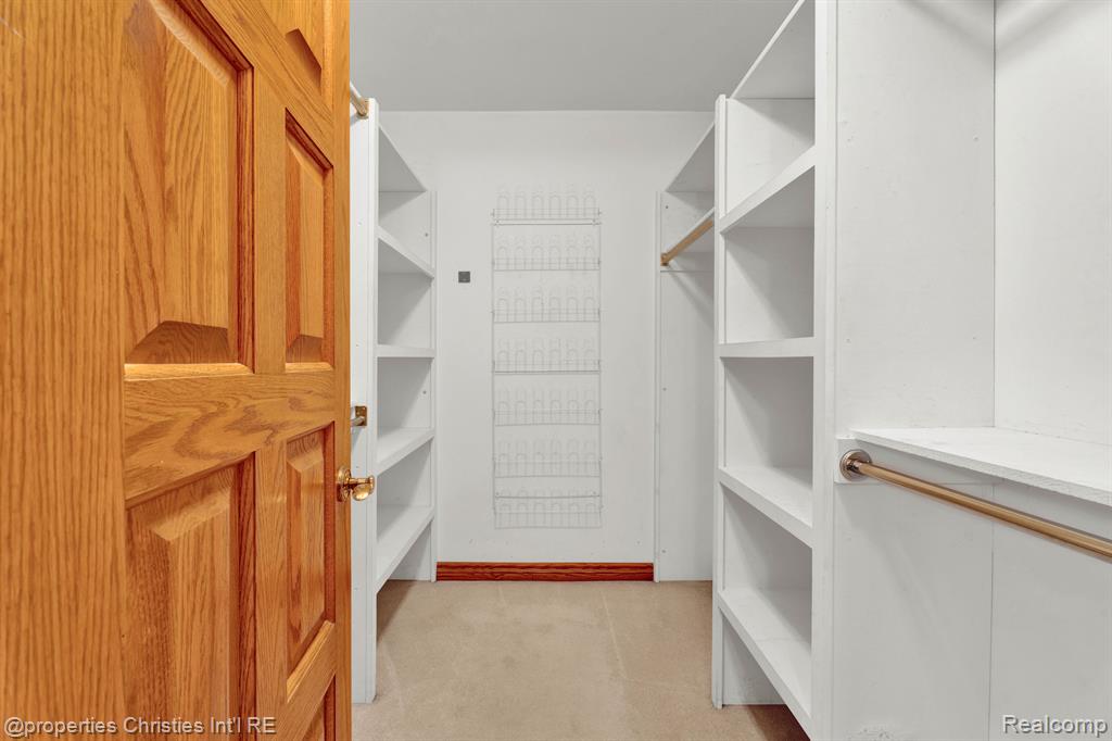 2160 Reagan Drive Rochester Hills, MI 48309 - Photo 24 of 60