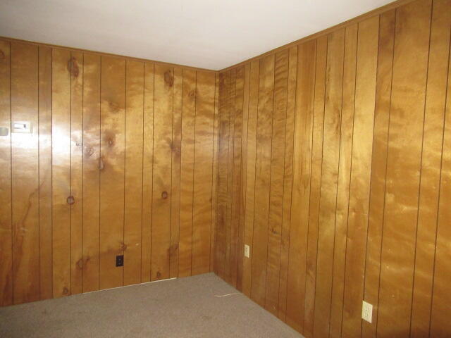 4 Bowerman Road Manistee, MI 49660 - Photo 8 of 33 IMG_2382
