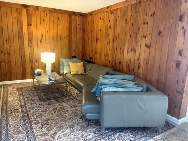 $4,400 | 46 Patricia Lane, Clinton Corners, NY 12514