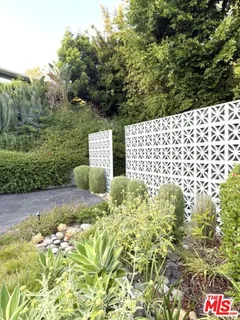 $3,698,000 | 810 Bramble Way, Los Angeles, CA 90049