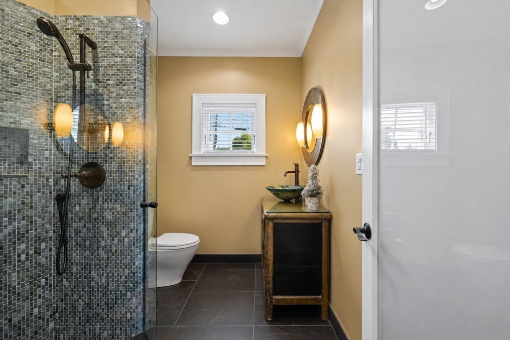 358 Rock Island Road Quincy, MA 02169 - Photo 29 of 40