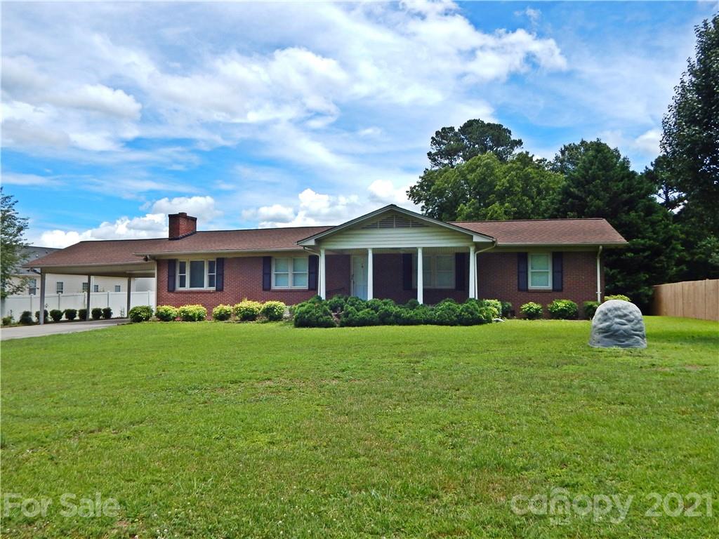 1828 Springsteen Road Rock Hill, SC 29730 - Photo 1 of 24 Gallery Image 1
