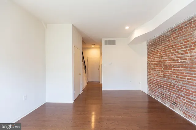 $1,825 | 2031-7 South Street, Unit 200, Philadelphia, PA 19147