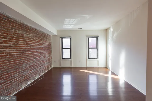 $1,825 | 2031-7 South Street, Unit 200, Philadelphia, PA 19147