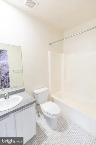 $1,825 | 2031-7 South Street, Unit 200, Philadelphia, PA 19147