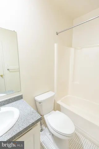 $1,825 | 2031-7 South Street, Unit 200, Philadelphia, PA 19147